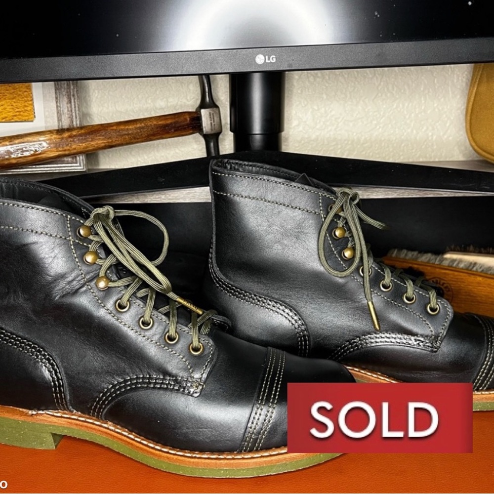 SOLD Red Wing Iron Ranger Rider’s Room 4331 Factory Second 9 D